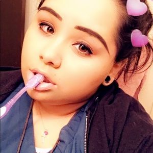 Meet your Posher, Jillian